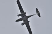 Morten 18 august 2024 - LN-PFE rundt Høyenhall, det er Pilot Flight Academy som kommer med sin Diamond DA-42 NG Twin Star fra 2019