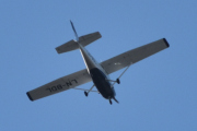 Morten 25 august 2024 - LN-BDL besøker Høyenhall, det er Ringerikes Motorflyklubb som kommer med sin Cessna 172P Skyhawk II fra 1980