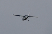 Morten 25 august 2024 - LN-MTH over Høyenhall, det er Sameiet LN-MTH som er ute med sin Cessna 172N Skyhawk 100 II fra 1979. Den 24. august 2019 var jeg på Kjeller flyplass og tok bilde av den sammen med bilen min