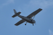 Morten 31 august 2024 - LN-NRF over Høyenhall igjen, vi har sett dem før i dag, det er Nedre Romerike flyklubb som er ute med sin Cessna 172S Skyhawk SP fra 2006
