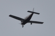 Morten 8 august 2024 - LN-KVK over Høyenhall, det er Kai Vidar som er ute med sin Piper PA-32-301XTC Saratoga fra 2004. Litt fint, hans fly er 20 år i år og jeg har fulgt den siden 5 september 2020 som jeg har registrert hittil