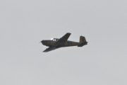 Morten 30 juli 2024 - LN-HHS besøker Høyenhall, det er Anders og Marius som kommer med sin Saab 91B-2 Safir fra 1952