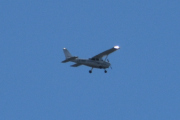 Morten 21 juni 2024 - Nedre Romerike flyklubb over Høyenhall, jeg er ganske sikker, men dem har to Cessna 172S Skyhawk SP