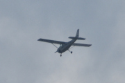 Morten 27 juni 2024 - LN-MTT over Høyenhall, jeg tror det er Rygge Flyklubb som er ute med sin Cessna 172M Skyhawk fra 1975