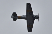 Morten 29 juni 2024 - LN-TEX besøker Høyenhall, det er selvfølgelig Norwegian Spitfire Foundation som legger seg i posisjon med sin North American T-6G Harvard fra 1944