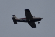 Morten 30 juni 2024 - LN-TFU besøker Høyenhall, det er Innlandet Flyklubb og Flyskole som kommer med sin Piper PA-28-181 Archer III fra 1999