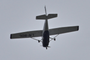 Morten 9 juni 2024 - LN-BDL over Høyenhall, det er Ringerikes Motorflyklubb som er ute med sin Cessna 172P Skyhawk II fra 1980