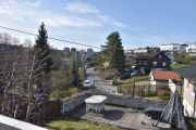 Morten 1 mai 2024 - Velkommen til Høyenhall, her står jeg og tar bilder av fly som kommer over. Da starter vi på arbeidernes internasjonale kampdag som også er en offisiell høytidsdag.