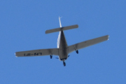 Morten 11 mai 2024 - LN-IFI over Høyenhall, det er LTOB Leasing som kommer med sin Piper PA-28-181 Archer III DX fra 2017