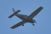Morten 16 mai 2024 - LN-BGT besøker Høyenhall igjen, det er like mye futt i denne Piper PA-28-151 Cherokee Warrior fra 1974 som min Renault 6 TL fra 1975