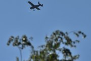 Morten Pinseaften 18 mai 2024 - LN-WNB over Høyenhall, jeg har fulgt dette flyet i over seks år. Det er et Sameiet bak LN-TEX også, dette er gamle fly som tar vare på historien våres
