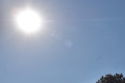 Morten Pinseaften 18 mai 2024 - LN-WNB over Høyenhall, vi tar med solnedgangen. Imens så kan dere google LN-TEX og LN-WNB og lese litt historie, før den forsvinner helt...