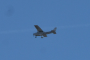 Morten 21 mai 2024 - LN-DFM over Høyenhall, jeg var så nærme at jeg nesten kunne ta på den :-)