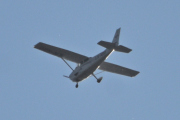 Morten 21 mai 2024 - LN-NRO over Høyenhall, det er Nedre Romerike flyklubb som er ute med sin Cessna 172S Skyhawk SP fra 2009