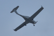 Morten 31 mai 2024 - LN-FTM besøker Høyenhall, jeg har en statistikk på at hver gang jeg holder på med noe så kommer det et fly