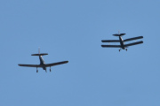 Morten 31 mai 2024 - To veteranfly over Høyenhall, dem holder til på Kjeller flyplass. Så da vet vi hvor historien er