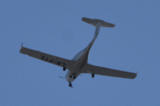 Morten 4 mai 2024 - LN-FTS over Ekeberg, det er Oslo Flyveklubb som kommer med sin Diamond DA-40 NG Sierra fra 2016