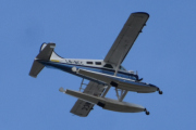 Morten 8 mai 2024 - LN-NCC over Høyenhall, det er Cybrair som kommer med sin De Havilland Canada DHC-2 Beaver Mk.1 fra 1956