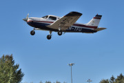 Morten 14 september 2024 - LN-TFU over Hamar flyplass. Jeg syns vi skal spandere et bilde når flyene er i luften også. Her kommer Piper PA-28-181 Archer III fra 1999 som Innlandet flyklubb og flyskole eier