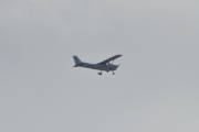 Morten 15 september 2024 - LN-NRO over Høyenhall, jeg tror det er Nedre Romerike flyklubb som er ute med sin Cessna 172S Skyhawk SP fra 2009
