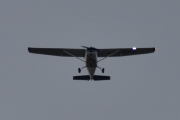 Morten 30 september 2024 - LN-NPK besøker Høyenhall, det er Anne og Lars som kommer med sin Cessna 172B Skyhawk fra 1961. Jeg vet det bare ikke enda...