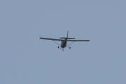 Morten 12 april 2025 - Cessna over Høyenhall, her kom jeg for sent ut. Men jeg har lyst til å gjette LN-BDL. Jeg så et tilvarende fly den 12 april 2023, så dem har gjort dette før