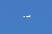 Morten 2 april 2025 - Småfly over Høyenhall, veldig høyt oppe. Den har to propellmotorer og høy hale, kan det være en Beechcraft 200?
