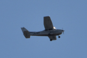 Morten 26 april 2025 - LN-NRF over Høyenhall, det er Nedre Romerike Flyklubb som kommer i samme ruta med sin Cessna 172S Skyhawk SP fra 2006