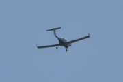 Morten 13 august 2025 - Diamond DA-40NG over Høyenhall, jeg husker 13 august 2020, da var LN-FTM her