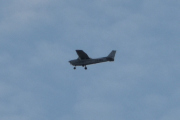 Morten 13 august 2025 - LN-NRF over Høyenhall, klokken er 13.56. Vi har sett den før i dag, det er mye flytrafikk her i dag
