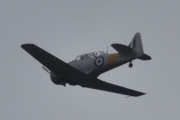 Morten 13 august 2025 - LN-TEX besøker Høyenhall, to minutter senere så kommer Norwegian Spitfire Foundation med sin North American T-6G Harvard fra 1944