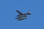 Morten 18 august 2025 - LN-BIK over Høyenhall, klokken er 15.51. Det er de tre gutta som kommer med sin Cessna 180H Skywagon fra 1969. Legger dere merke til at det kommer mange sjøfly her i dag
