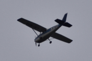 Morten 20 august 2025 - LN-NPK over Høyenhall, det er Anne og Lars som er ute med sin Cessna 172B Skyhawk fra 1961