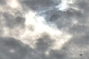 Morten 14 juli 2025 - LN-FIN over Høyenhall, at vi ikke får med oss solen nå er ikke vår skyld. Den er der ett eller annet sted