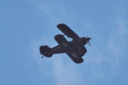 Morten 19 juli 2025 - LN-AHN besøker Høyenhall, det er Håvard som kommer med sin Aviat Pitts S-2A Special fra 1971