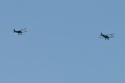 Morten 19 juli 2025 - LN-MAX og LN-BDM over Høyenhall, så har vi de gamle bildene da. Her må jeg gjøre noen grep, to dobbeltdekkere holder ikke