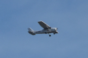 Morten 9 juli 2025 - LN-NRO besøker Høyenhall, det er Nedre Romerike Flyklubb som kommer med sin Cessna 172S Skyhawk SP fra 2009