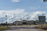 Morten 1. pinsedag 8 juni 2025 - Karlstad Airport i Sverige, jeg prøver meg her også. Men nå reiser jeg hjem