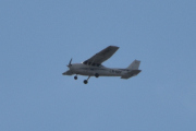 Morten 10 mai 2025 - LN-NRF over Høyenhall, det er Nedre Romerike Flyklubb som er ute med sin Cessna 172S Skyhawk SP fra 2006