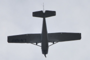 Morten 11 mai 2025 - LN-NRF besøker Høyenhall, det er Nedre Romerike Flyklubb som kommer med sin Cessna 172S Skyhawk SP fra 2006