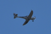 Morten 17 mai 2025 - LN-NRA besøker Høyenhall, det er Nedre Romerike Flyklubb som kommer med sin Aquila AT01-100A (Kommersiell betegnelse A211) fra 2014