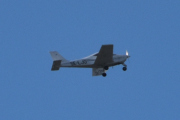 Morten 18 mai 2025 - SE-LJO over Høyenhall, det er Oslo Flyveklubb som er ute med sin Tecnam P2002-JF som heter Juliet og er fra 2010 og kom til klubben i 2015