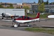 Morten 4 mai 2025 - N220MR på Kjeller flyplass, den flytypen har jeg slitt litt med og kjenne igjen. Det er en Cirrus SR22 G3 fra 2011 og jeg har 10 bilder av den. Første gangen jeg så den var 25 januar 2020