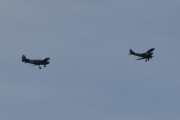Morten 7 mai 2025 - LN-BIF og LN-BDM over Høyenhall, bakerst så flyr Fairchild PT-19A Cornell M-62A nr.163 fra 1944, og fremst så flyr DeHavilland DH 82A Tiger Moth nr. 153 fra 1941. Vi ser på Nedre Romerike Flyklubb Veteranflygruppa sine fly nå og det vekker minner