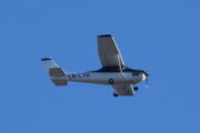 Morten 22 mars 2025 - LN-LTH besøker Høyenhall, det er Sameiet LN-LTH som kommer med sin Cessna 182E Skylane fra 1962