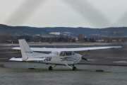 Morten 15 november 2025 - LN-FAW på Kjeller flyplass, og her ser vi Follo Flyklubb med sin Reims-Cessna F172N Skyhawk fra 1978. Jeg tror ikke at jeg har sett den før på Kjeller, men detaljene tar vi på Kort-turen