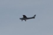Morten 12 oktober 2025 - LN-EDB over Høyenhall, klokken er 16.23 og det er Sameiet LN-EDB som er ute med sin Cessna 182S Skylane fra 1999
