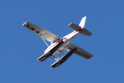 Morten 8 oktober 2025 - LN-NFW besøker Høyenhall, klokken er 11.43 og jeg ser Flying Sales som kommer med sin Reims-Cessna F172N fra 1978
