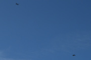 Morten 24 september 2025 - LN-BIF og LN-NGZ over Høyenhall, klokken er 11.53. Her møtes Nedre Romerike Flyklubb Veteranflygruppa med sin Fairchild PT-19A Cornell M-62A nr.163 fra 1944 og Norwegian Air Shuttle AOC med sin Boeing 737-8JP fra 2014. Det er 70 års forskjell det