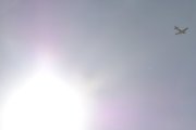Morten 24 september 2025 - LN-BIF over Høyenhall igjen, klokken er 14.38 og vi får med solen. Jeg husker første gangen jeg tok bilde av dem med solen, det var 25 august 2018 klokken 14.28